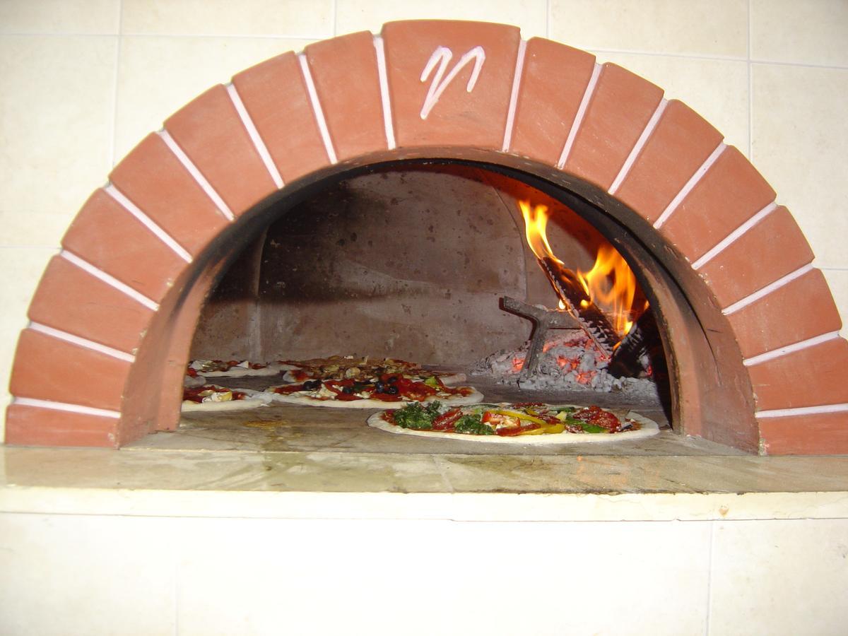 Gasthof Pizzeria Unterwirt Collepietra  Exterior photo