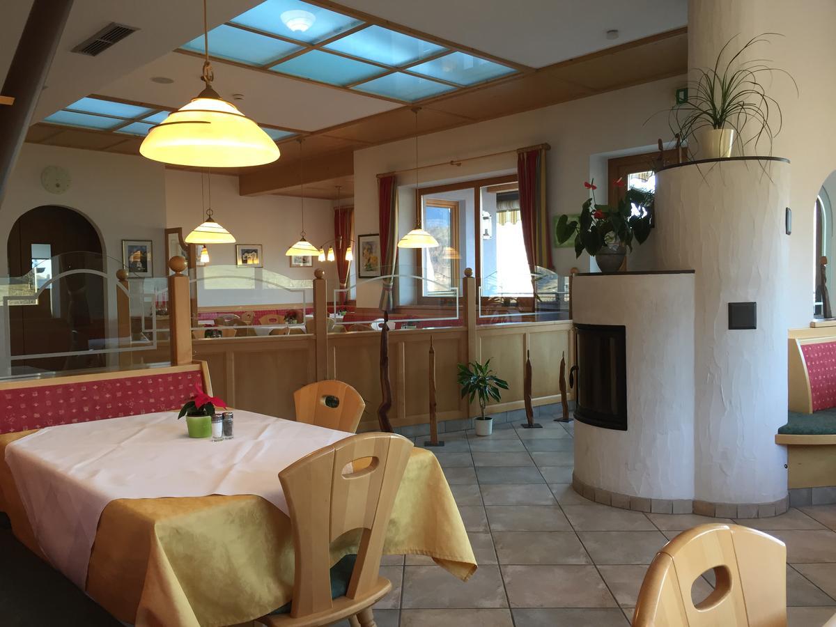 Gasthof Pizzeria Unterwirt Collepietra  Exterior photo